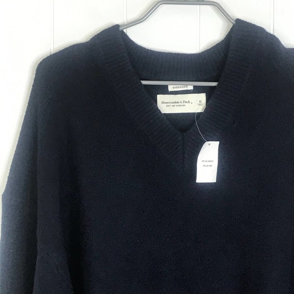 NWT Abercrombie and Fitch Soft A&F V Neck Sweater in Navy Blue SZ XL - Picture 4 of 9